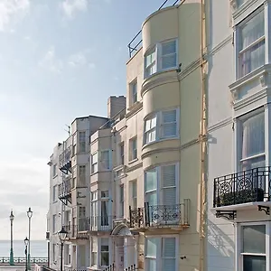 https://hamptons-brighton.brighton-hotels-england.com