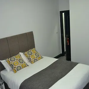 https://manor-house-london.cambridgehotelsuk.com