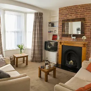 15 Saxon Road Holiday home